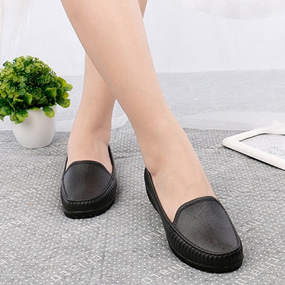 Women Rain Shoes 2019 Summer PVC Waterproof Flat Shoe For Woman Candy Color Rain Shoe Non-Slip Casual Female Shoes Spring Flats