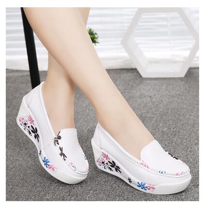 QSR spring genuine leather mother casual woman shoes swing shoes white nurse shoes slip-resistant plus size platform