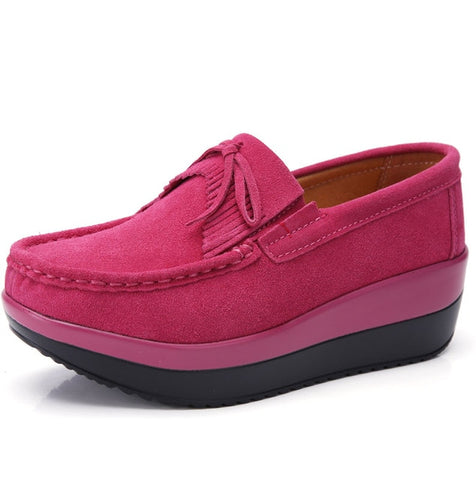 OdoRola Women's Flat Leather Shoes Thick Bottom Suede Slip-ons Loafers Platform Casual Shoes Body Slimming Shaking Shoes