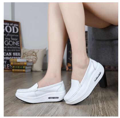 QUNSHENGRUI spring genuine leather mother casual woman shoes swing shoes white nurse shoes slip-resistant plus size platform