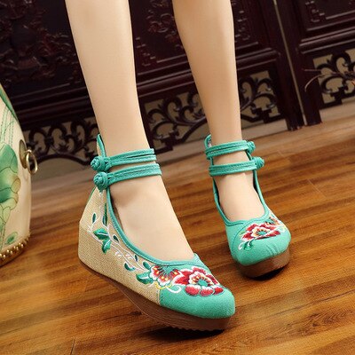 Women Cute Sweet Chinese Traditional Embroidery Shoes Lady Casual Buckle Strap Dance Shoes Lady Red Anti Skid Ballet Shoes G2231