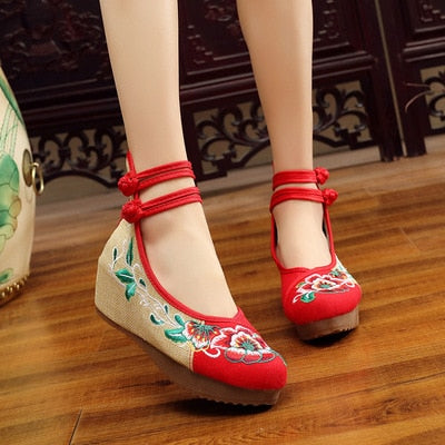 Women Cute Sweet Chinese Traditional Embroidery Shoes Lady Casual Buckle Strap Dance Shoes Lady Red Anti Skid Ballet Shoes G2231