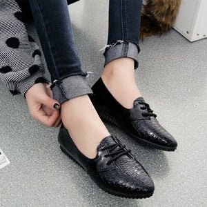 Qin Kuan New Spring Women Shoes  Pointed Toe Plus Size 35-39 Ladies  Women PU Leather Flat Doug Shoes