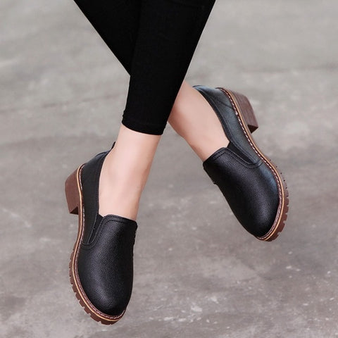 2019 New Women Flat Shoes Round Toe Lace-Up Oxford Shoes Woman Genuine Leather Brogue Women Shoes Free Shipping tyu89