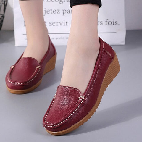 Women Flats Fashion 4.5 CM Heels Women Genuine Leather Shoes Plus Size Moccasins Woman Shoes Casual Slip On Nurse Women Loafers