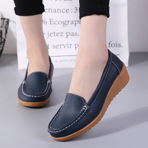 Women Flats Fashion 4.5 CM Heels Women Genuine Leather Shoes Plus Size Moccasins Woman Shoes Casual Slip On Nurse Women Loafers