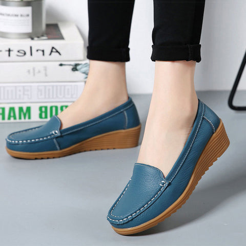 Women Flats Fashion 4.5 CM Heels Women Genuine Leather Shoes Plus Size Moccasins Woman Shoes Casual Slip On Nurse Women Loafers