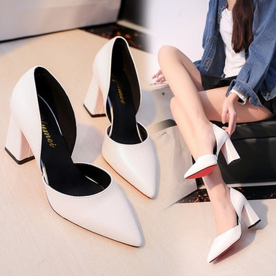 Temperament elegant pearl high heels 2019 new white thick with single shoes middle hollow fashion simple womens shoes work shoes